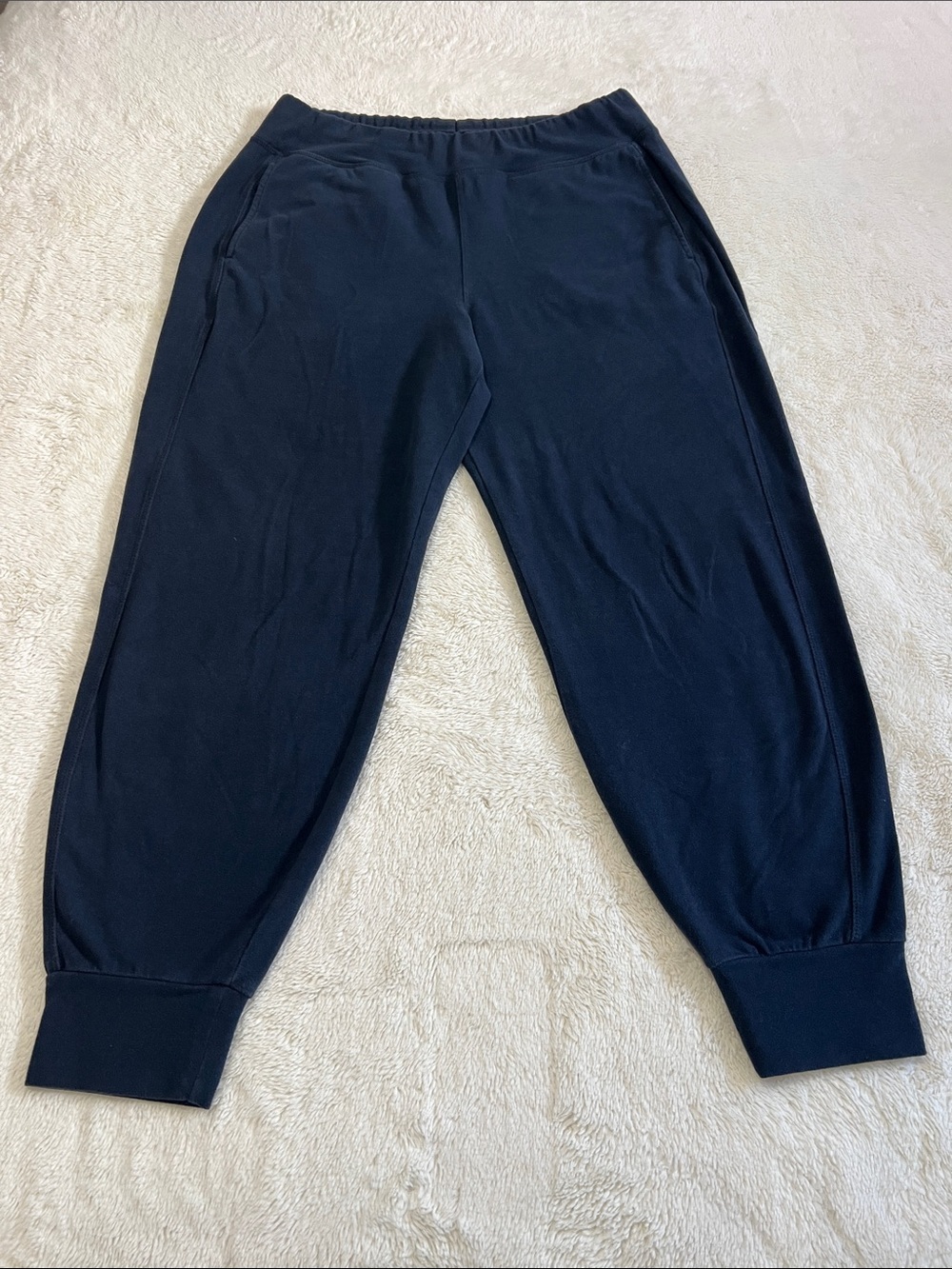 Sweaty Betty Classic Navy Blue Jogger Pants. Women’s Large